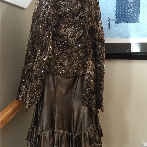 Faux leather, copper colour with gold sequins. 4 piece suit. - Picture 3 of 3